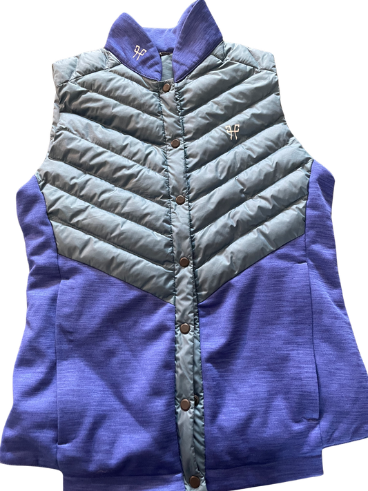 RIDER VEST • Sleeveless down jacket for women