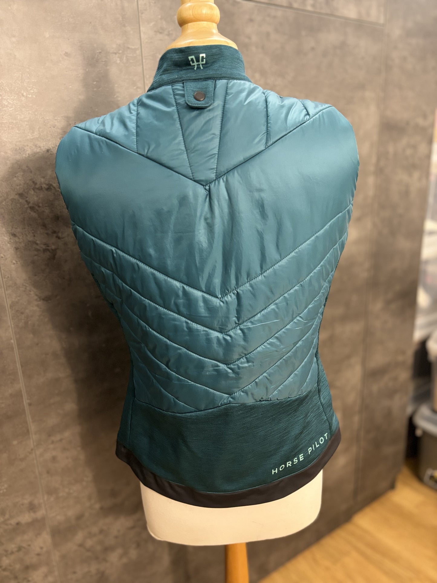 RIDER VEST • Doudoune sans manche pour femme