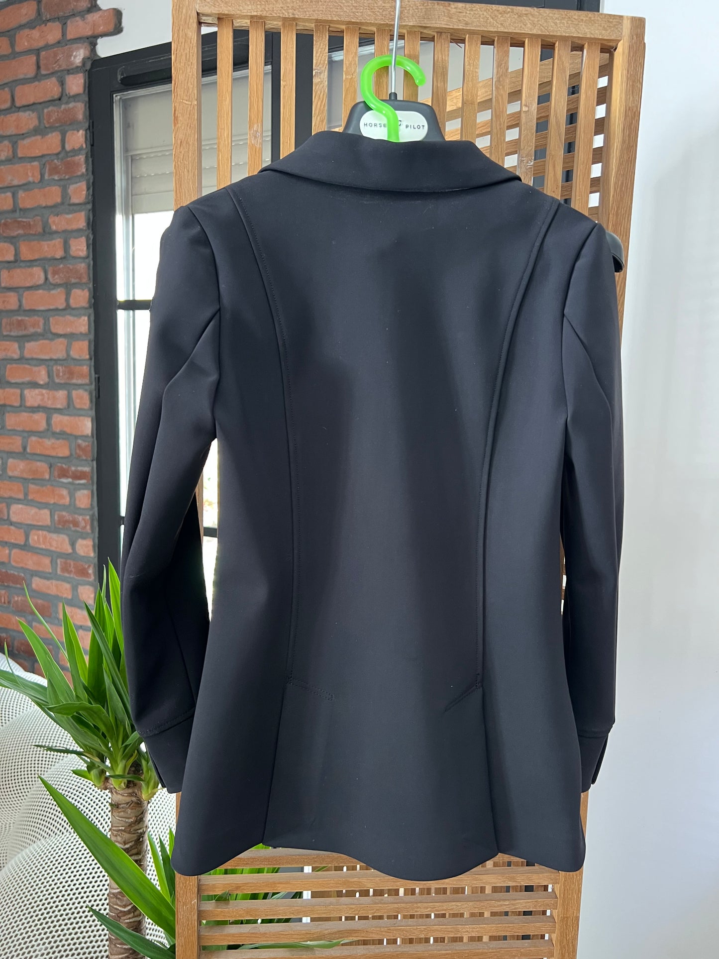La veste d'équitation fille pour concours hippique