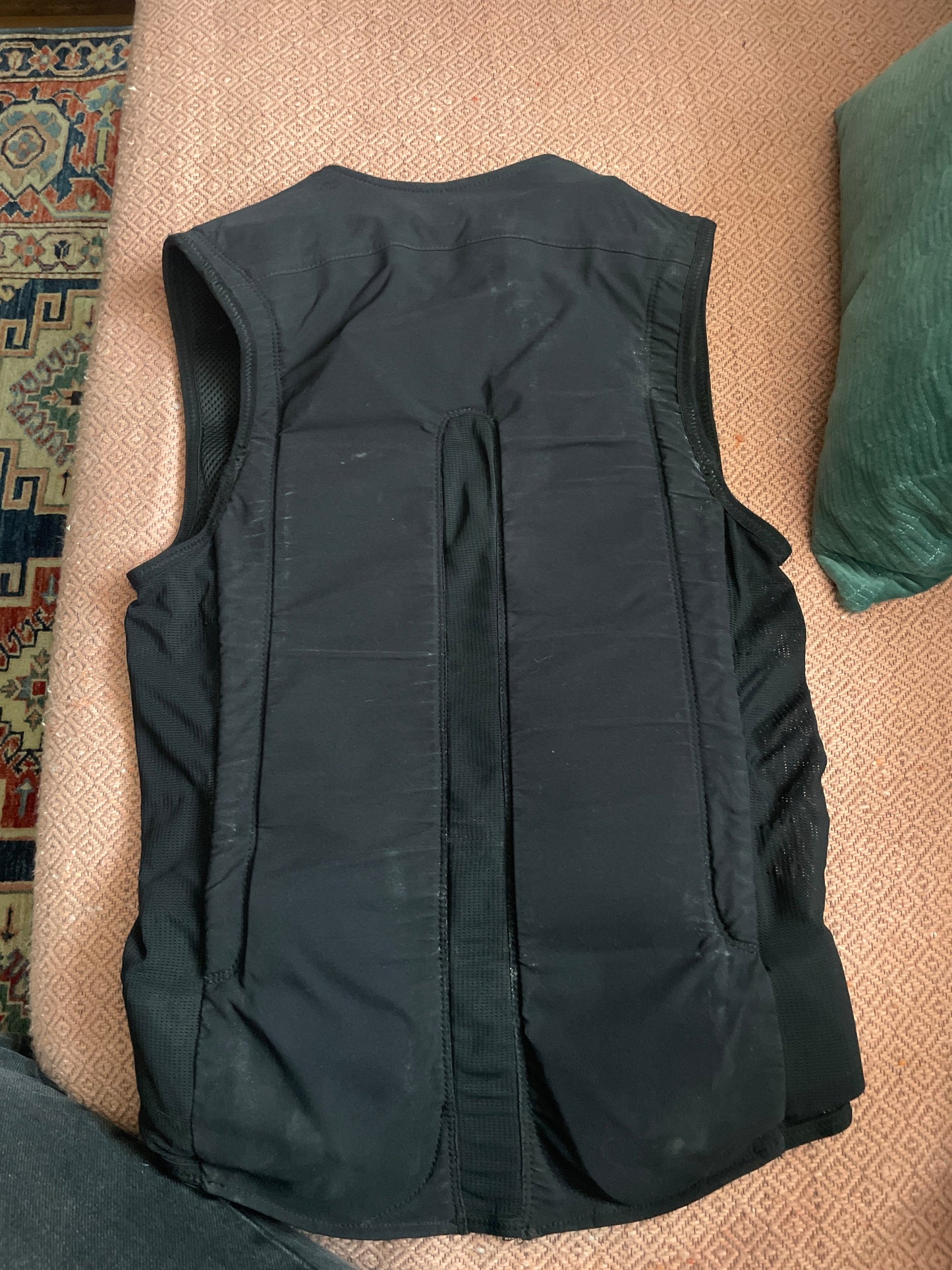 SURGILET NOIR COMPATIBLE AVEC GILET AIRBAG POUR CAVALIER HORSE PILOT