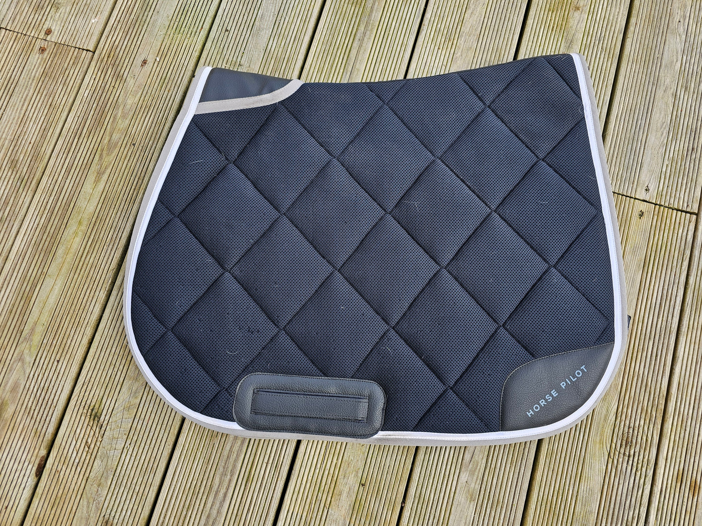 SADDLE PAD • Tapis de selle & équipement pour cheval