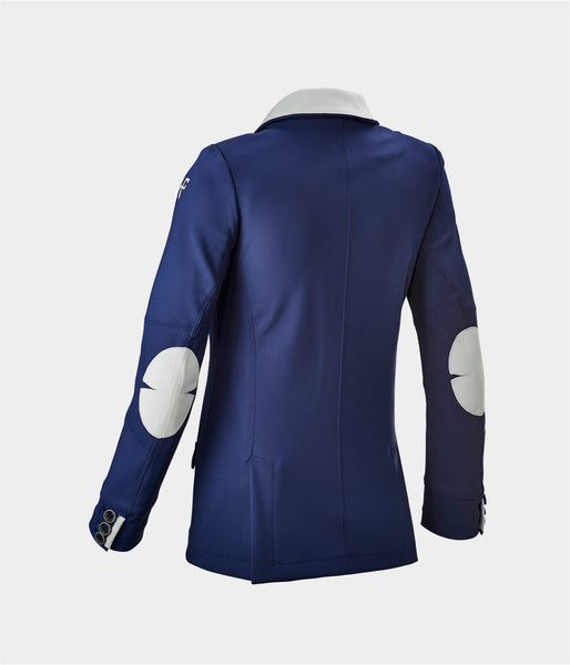 UNE VESTE DE CONCOURS POUR LES JEUNES COMPÉTITEURS•