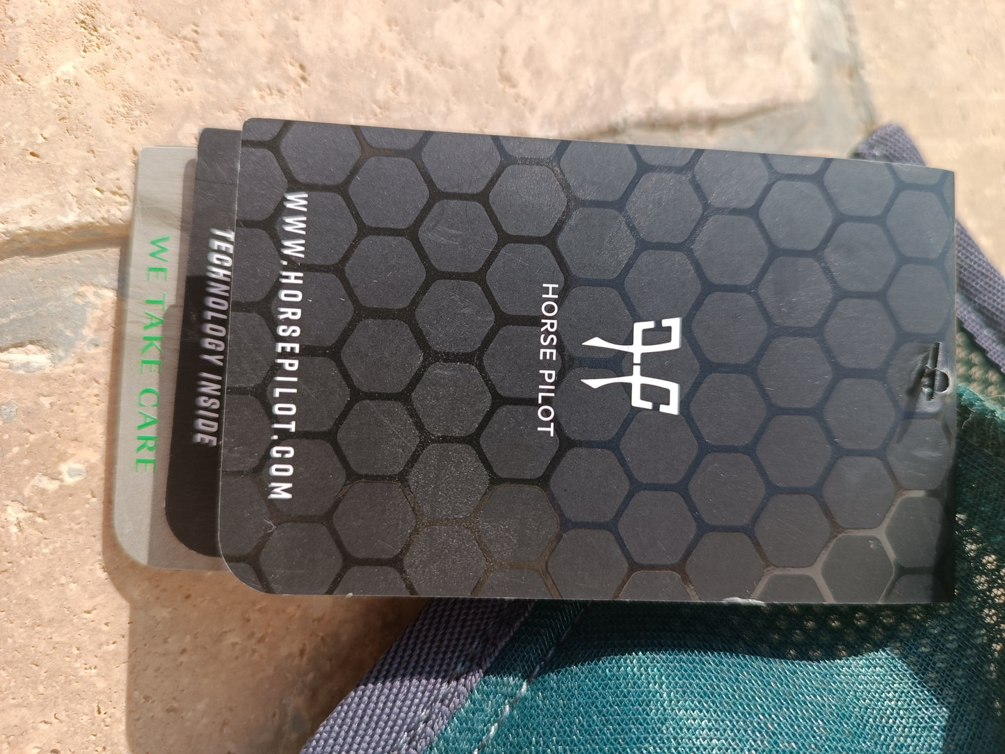 EARNETS - Bonnet d'oreille cheval