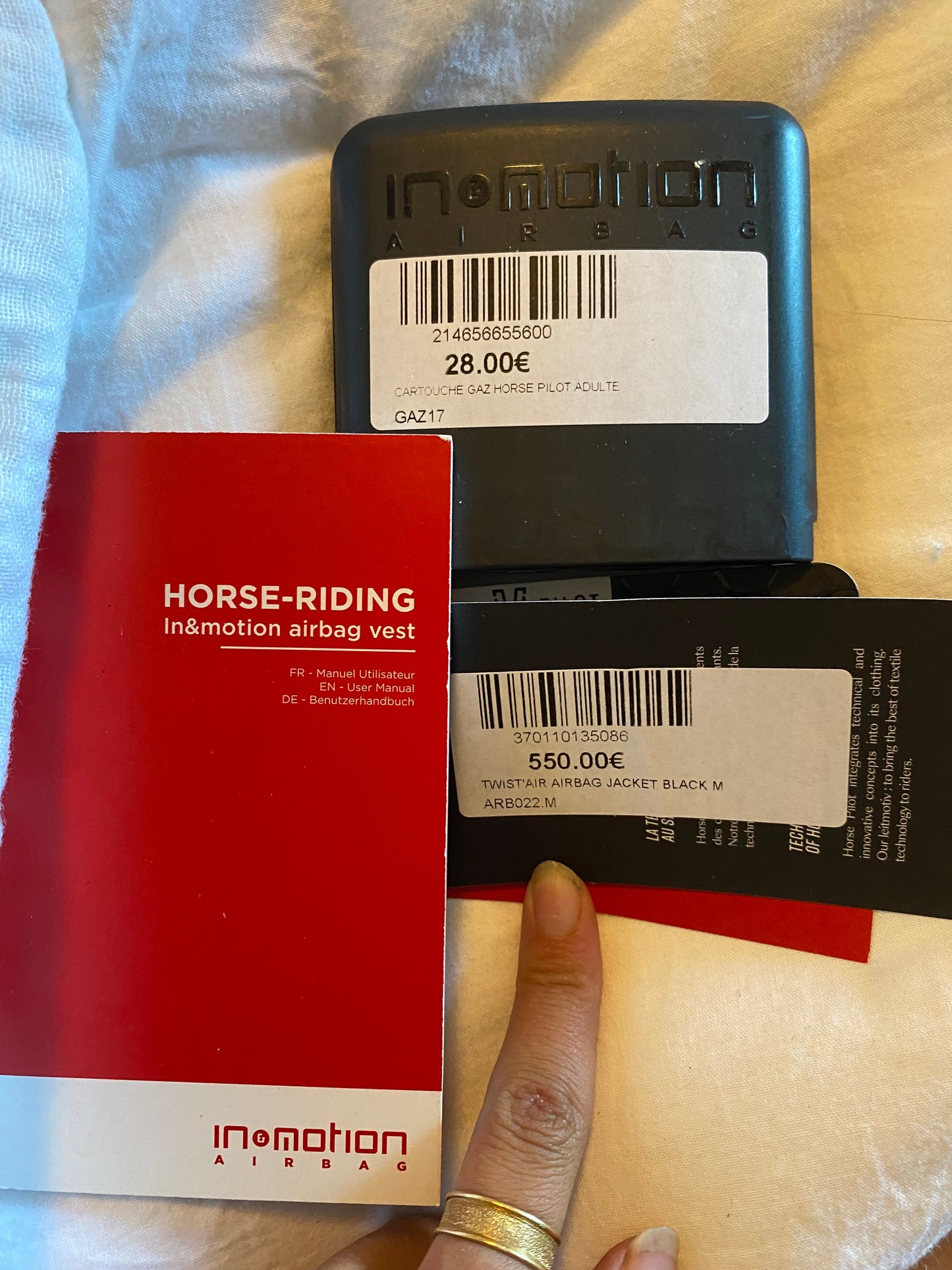 Horse riding airbag vest &amp; two new cartridges