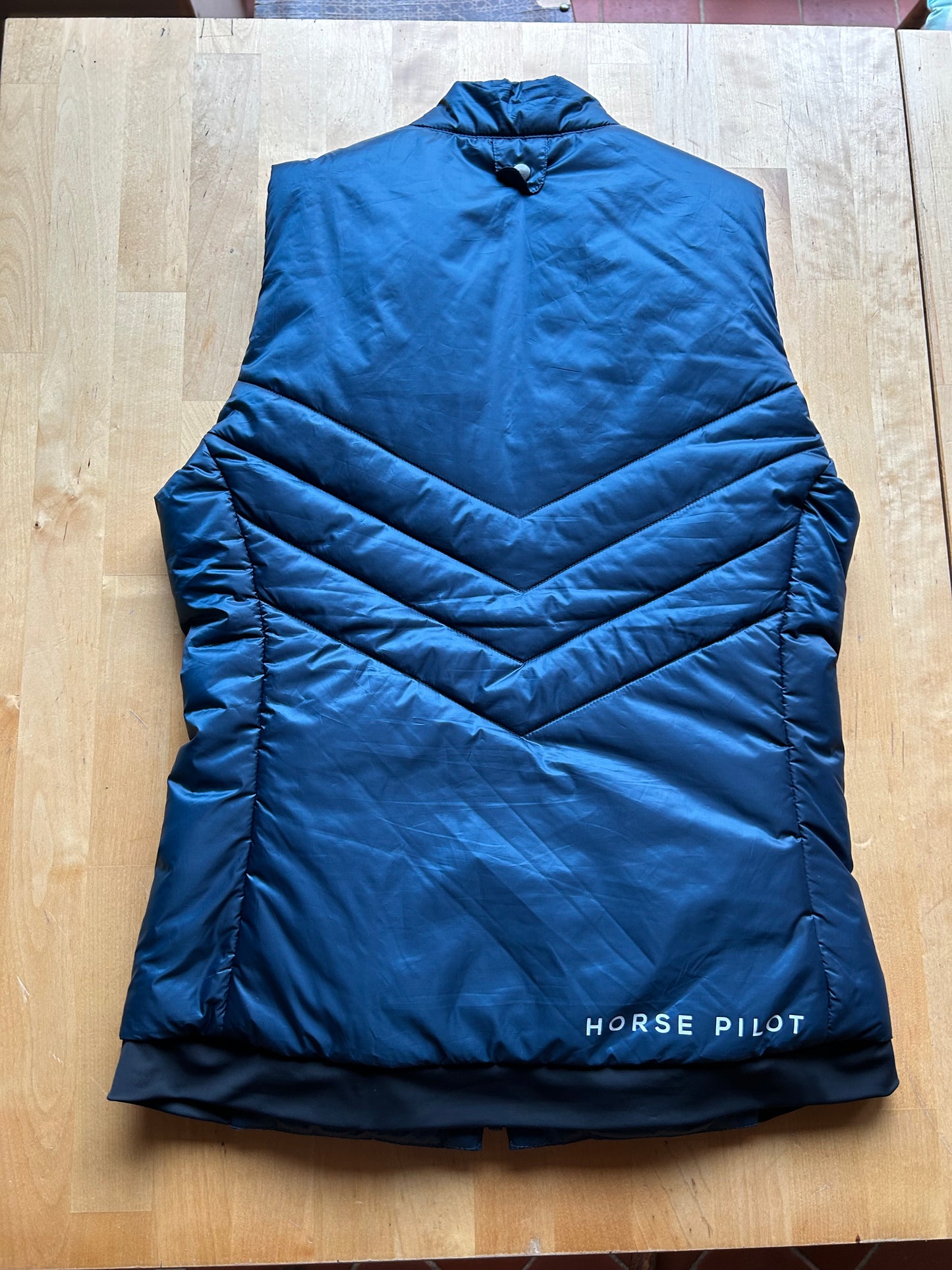 Beheizbare, ärmellose Daunenjacke